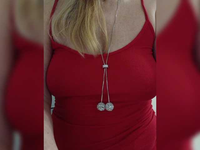 Tata42's BongaCams show and profile