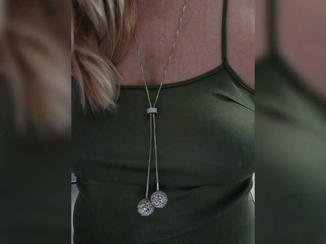 Tata42's BongaCams show and profile