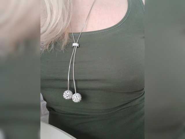 Tata42's BongaCams show and profile