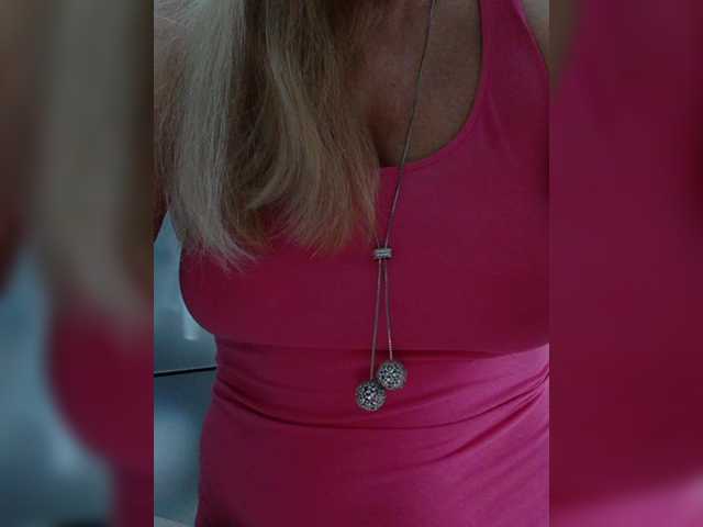 Tata42's BongaCams show and profile