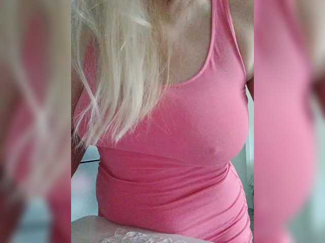 Tata42's BongaCams show and profile