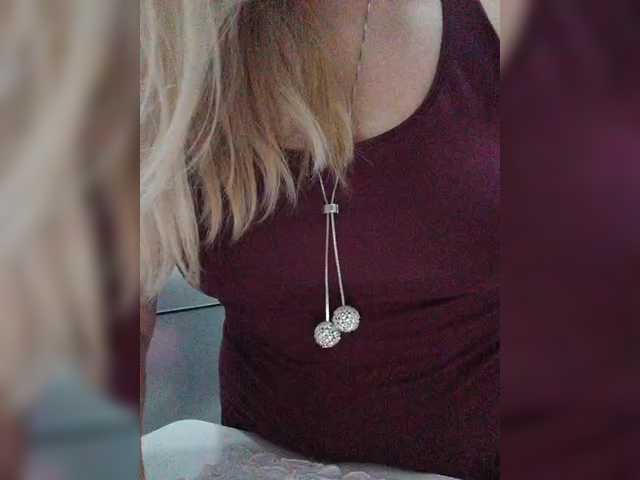 Tata42's BongaCams show and profile