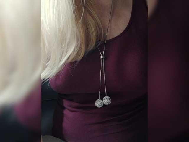 Tata42's BongaCams show and profile