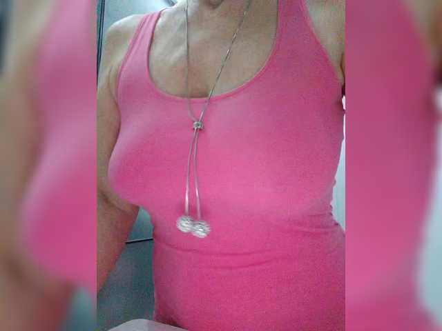 Tata42's BongaCams show and profile