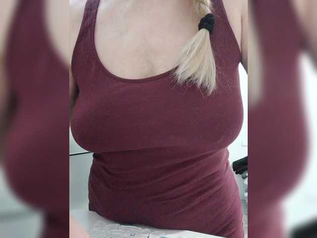 Tata42's BongaCams show and profile