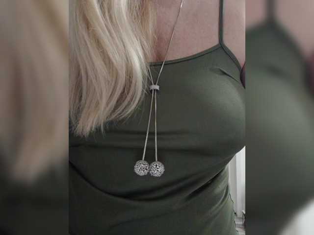 Tata42's BongaCams show and profile