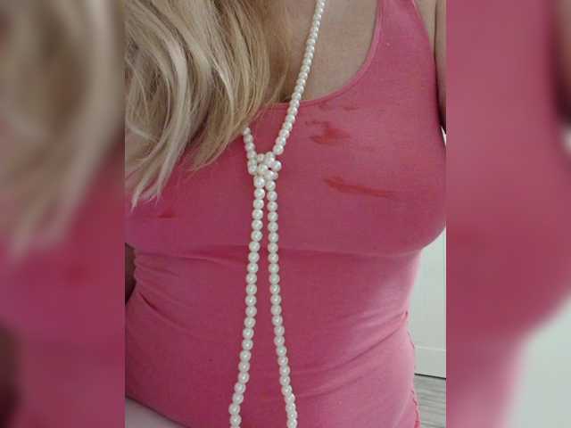 Tata42's BongaCams show and profile