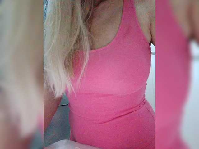 Tata42's BongaCams show and profile