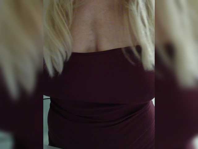 Tata42's BongaCams show and profile