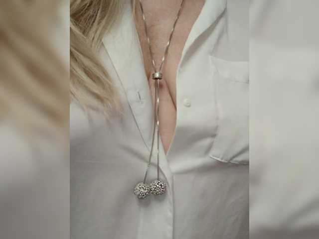 Tata42's BongaCams show and profile