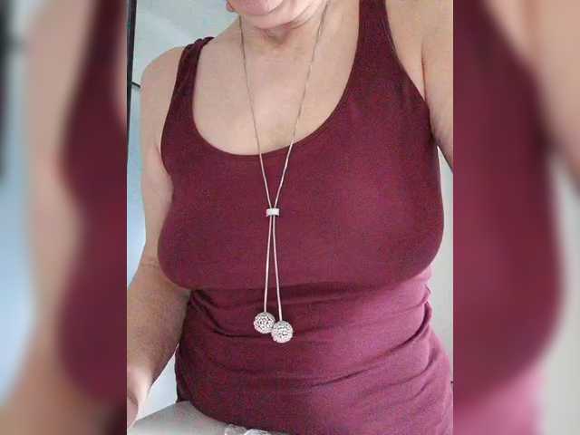 Tata42's BongaCams show and profile