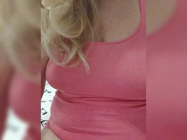 Tata42's BongaCams show and profile