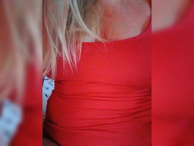 Tata42's BongaCams show and profile