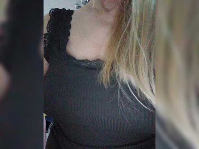 Tata42's BongaCams show and profile