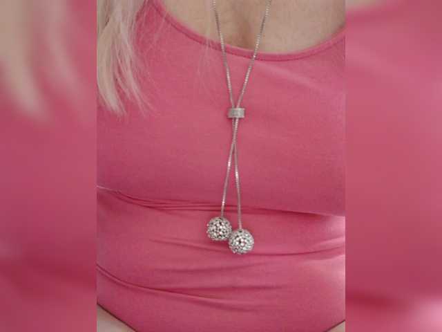 Tata42's BongaCams show and profile