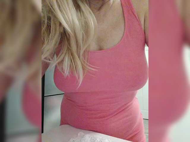 Tata42's BongaCams show and profile