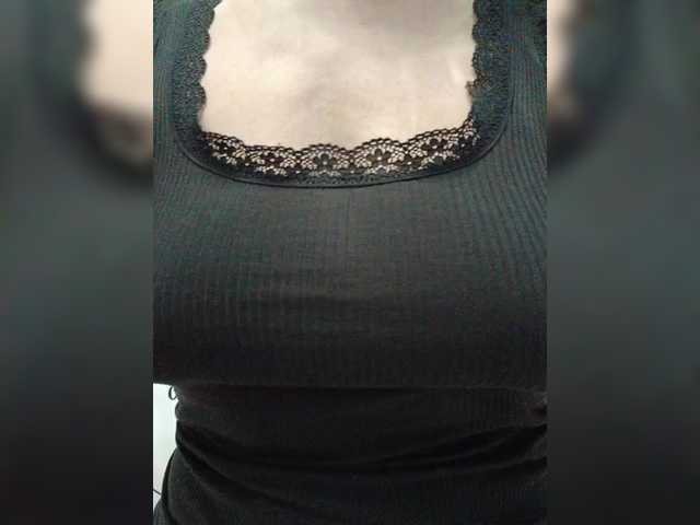 Tata42's BongaCams show and profile