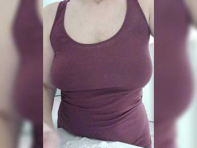 Tata42's BongaCams show and profile