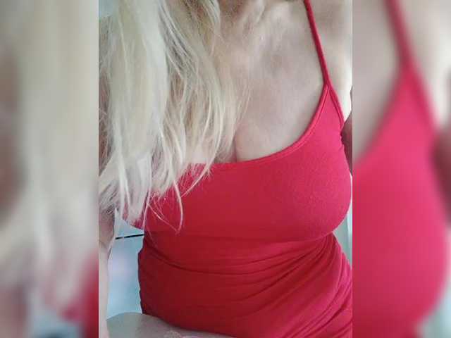 Tata42's BongaCams show and profile