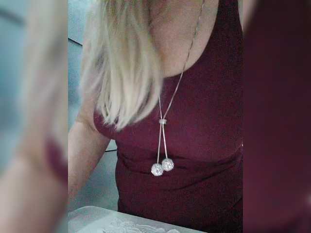 Tata42's BongaCams show and profile