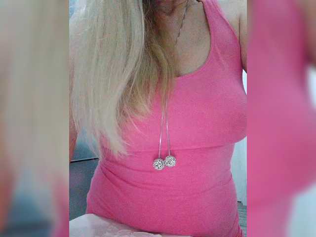 Tata42's BongaCams show and profile