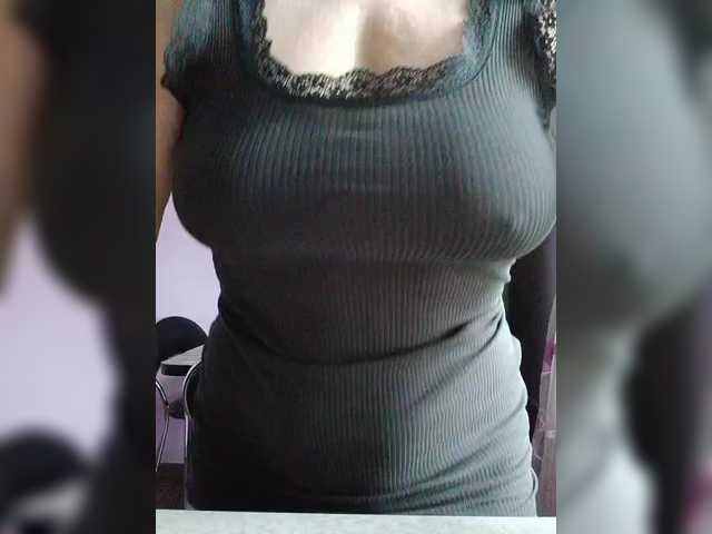 Tata42's BongaCams show and profile