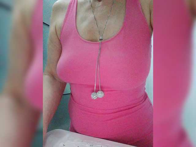 Tata42's BongaCams show and profile