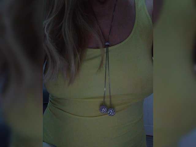 Tata42's BongaCams show and profile