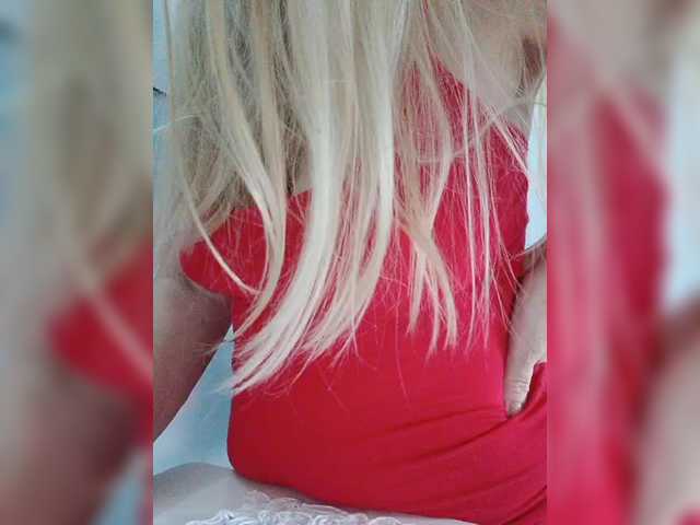 Tata42's BongaCams show and profile