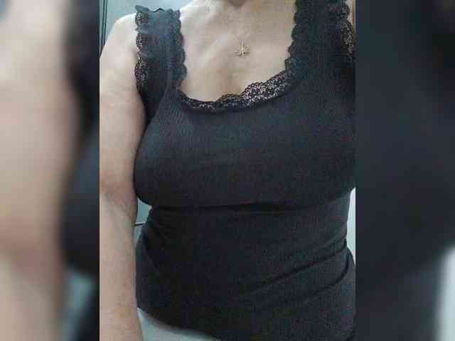 Tata42 Live Webcam on BongaCams