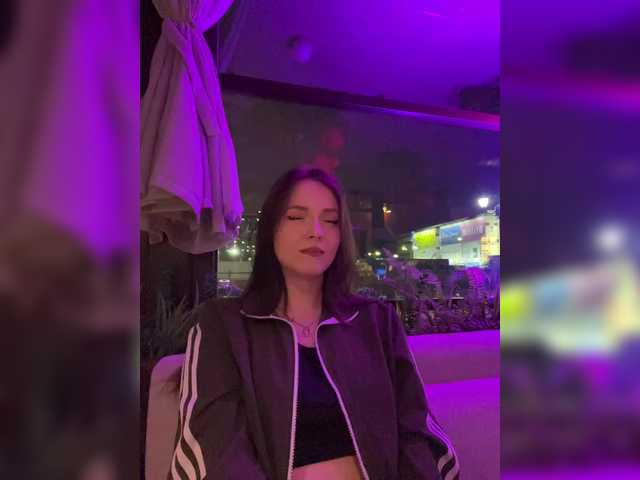 OlivkaVif's BongaCams show and profile