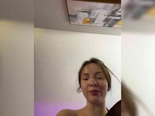 OlivkaVif Live Webcam on BongaCams