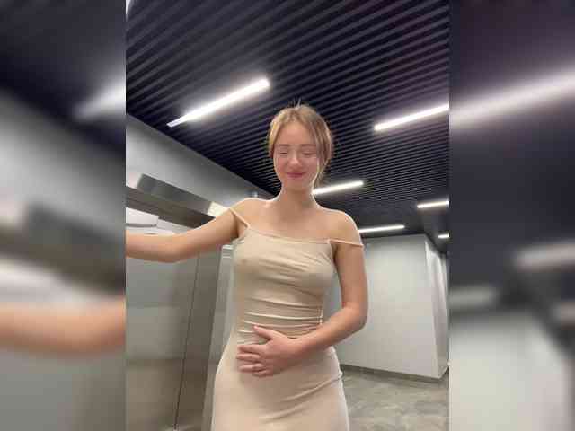 OlivkaVif Live Webcam on BongaCams