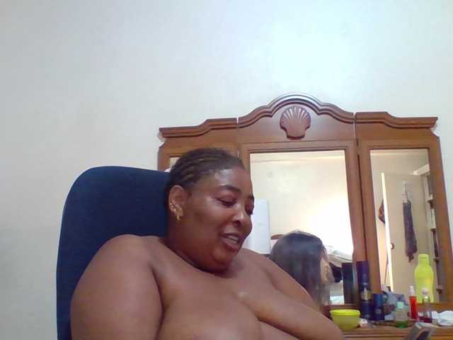 pussylips53's BongaCams show and profile