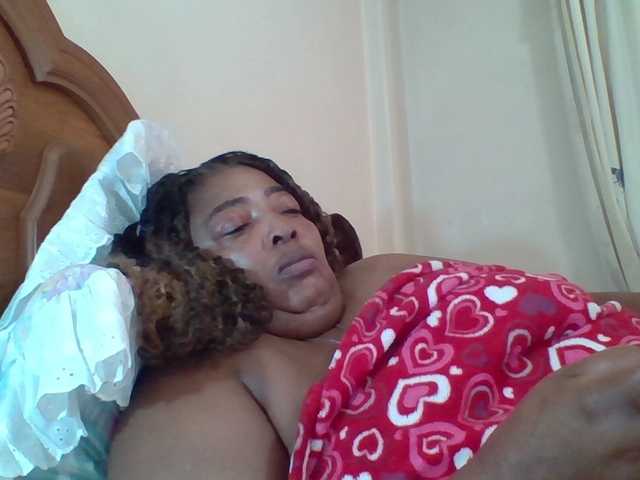 pussylips53's BongaCams show and profile