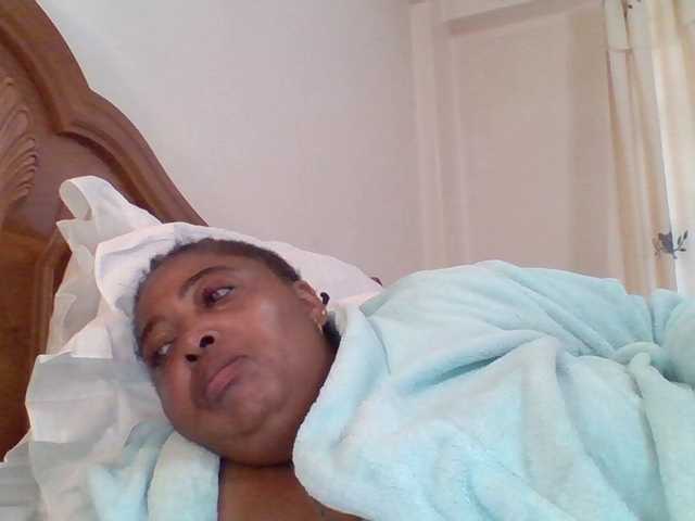 pussylips53's BongaCams show and profile