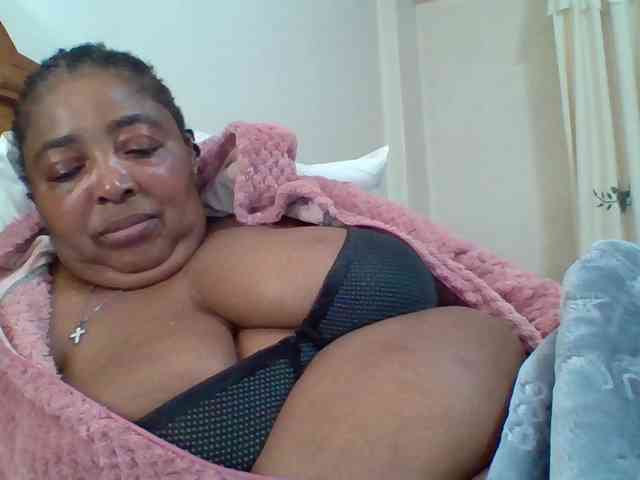 pussylips53 webcam