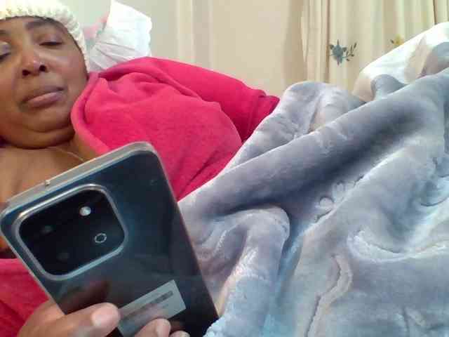 pussylips53 webcam