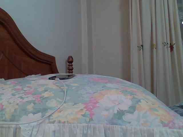 pussylips53 webcam