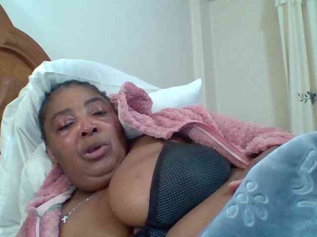 pussylips53 webcam