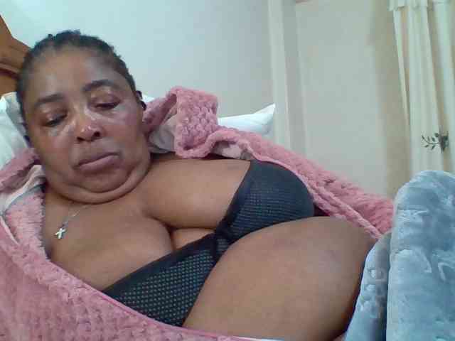 pussylips53 webcam