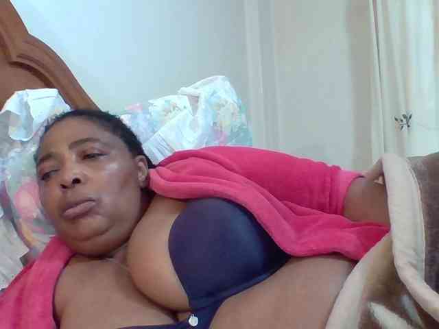 pussylips53 webcam