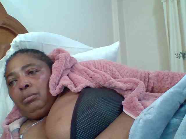 pussylips53 webcam