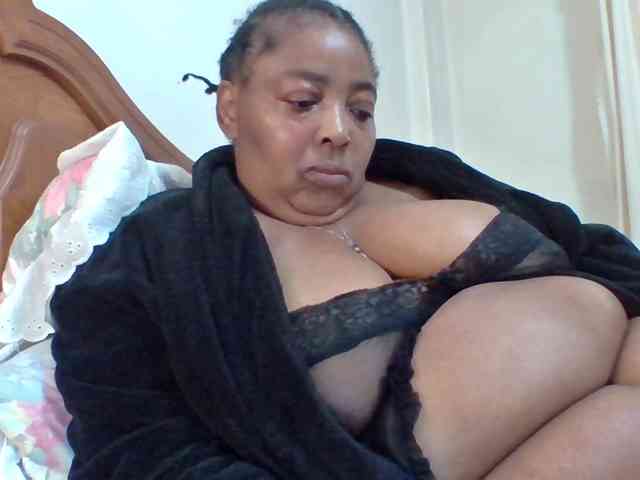 pussylips53 webcam