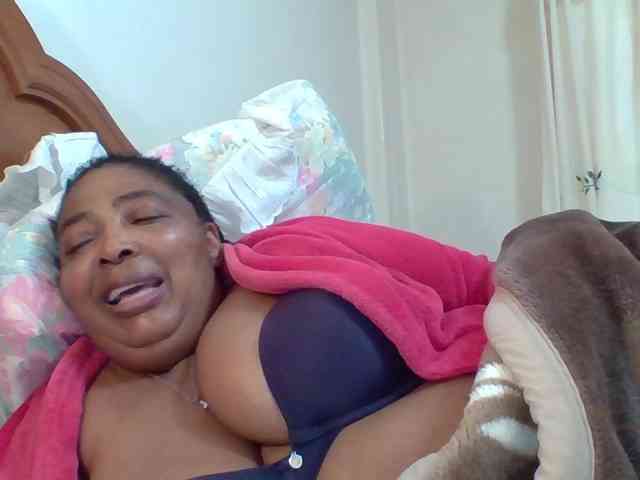 pussylips53 webcam