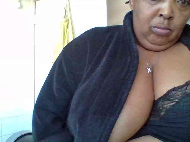 pussylips53 webcam