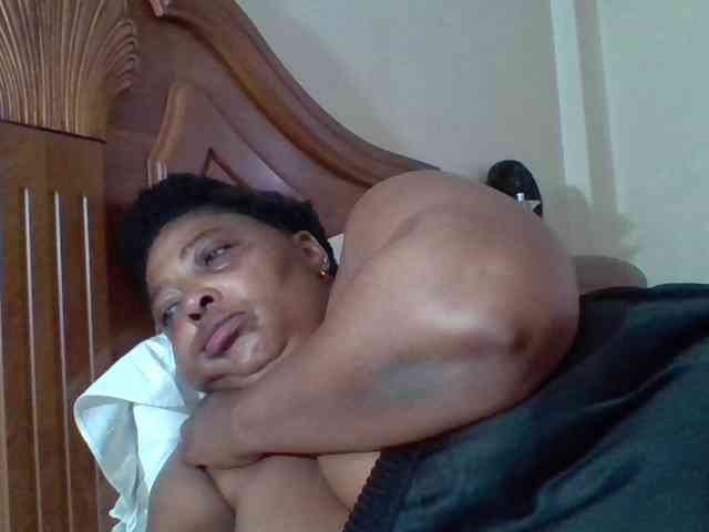pussylips53 webcam
