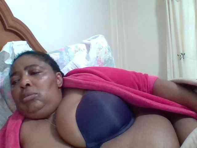 pussylips53 webcam