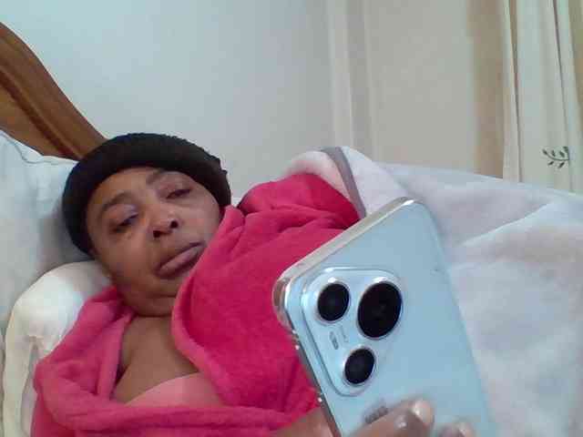 pussylips53 webcam