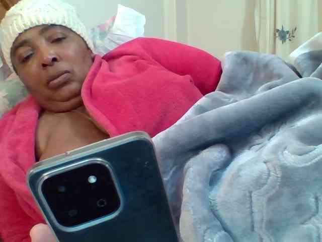 pussylips53 webcam